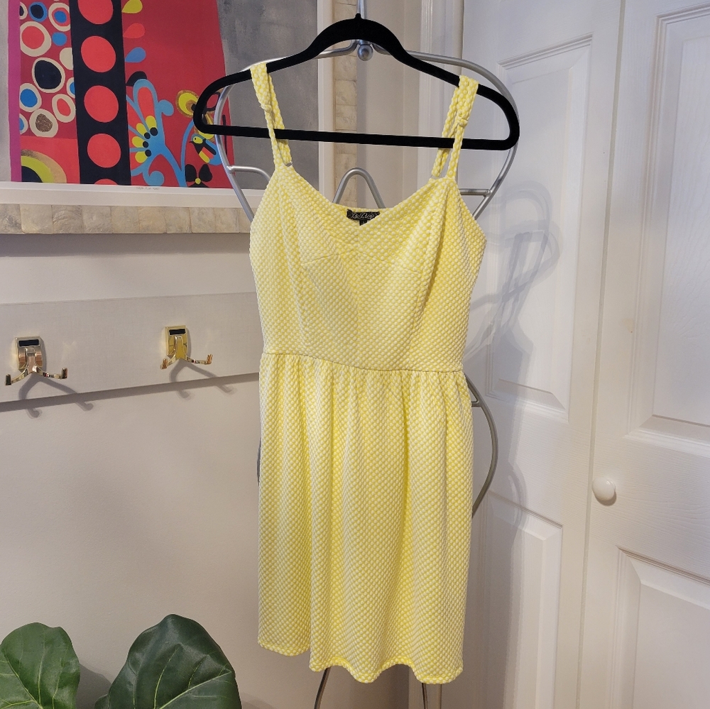 Yellow Polka-dot Dress - Sweetheart Neckline